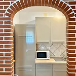 Dugonjic Apartment *